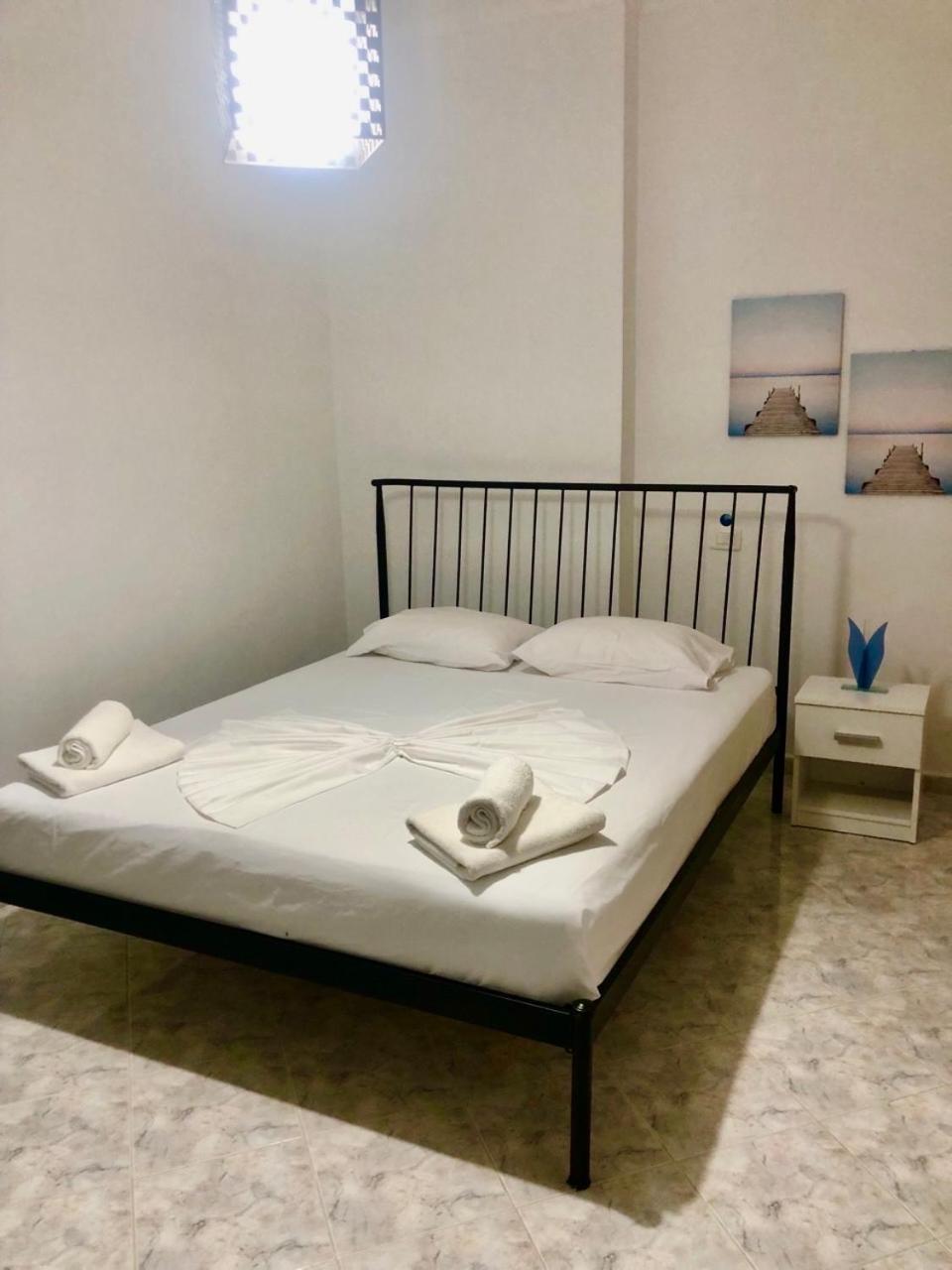 Comfy Blue Sarande Leilighet Eksteriør bilde