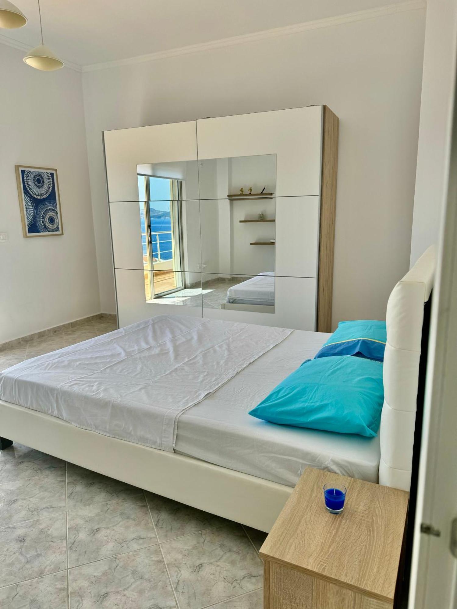 Comfy Blue Sarande Leilighet Eksteriør bilde