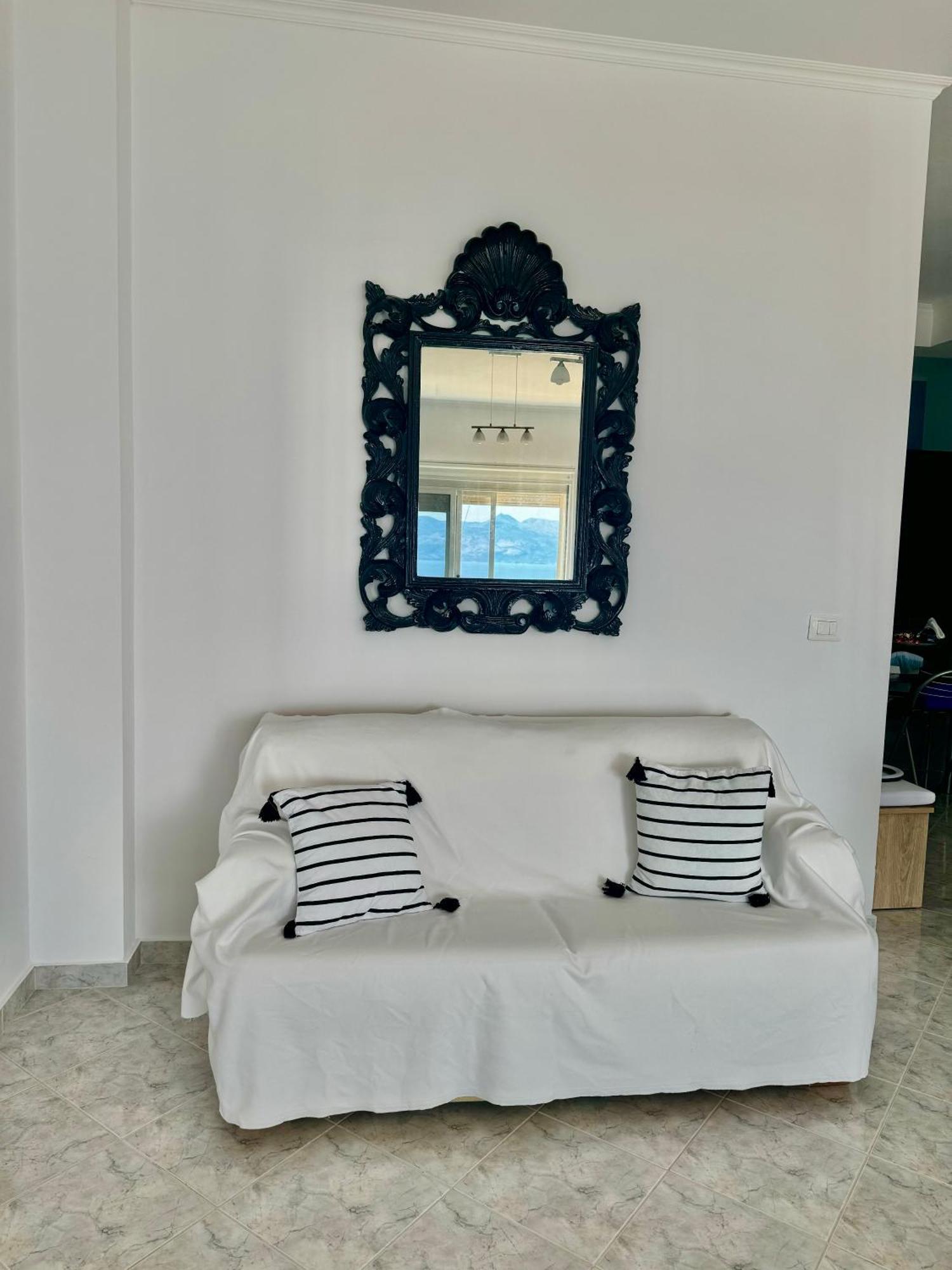 Comfy Blue Sarande Leilighet Eksteriør bilde