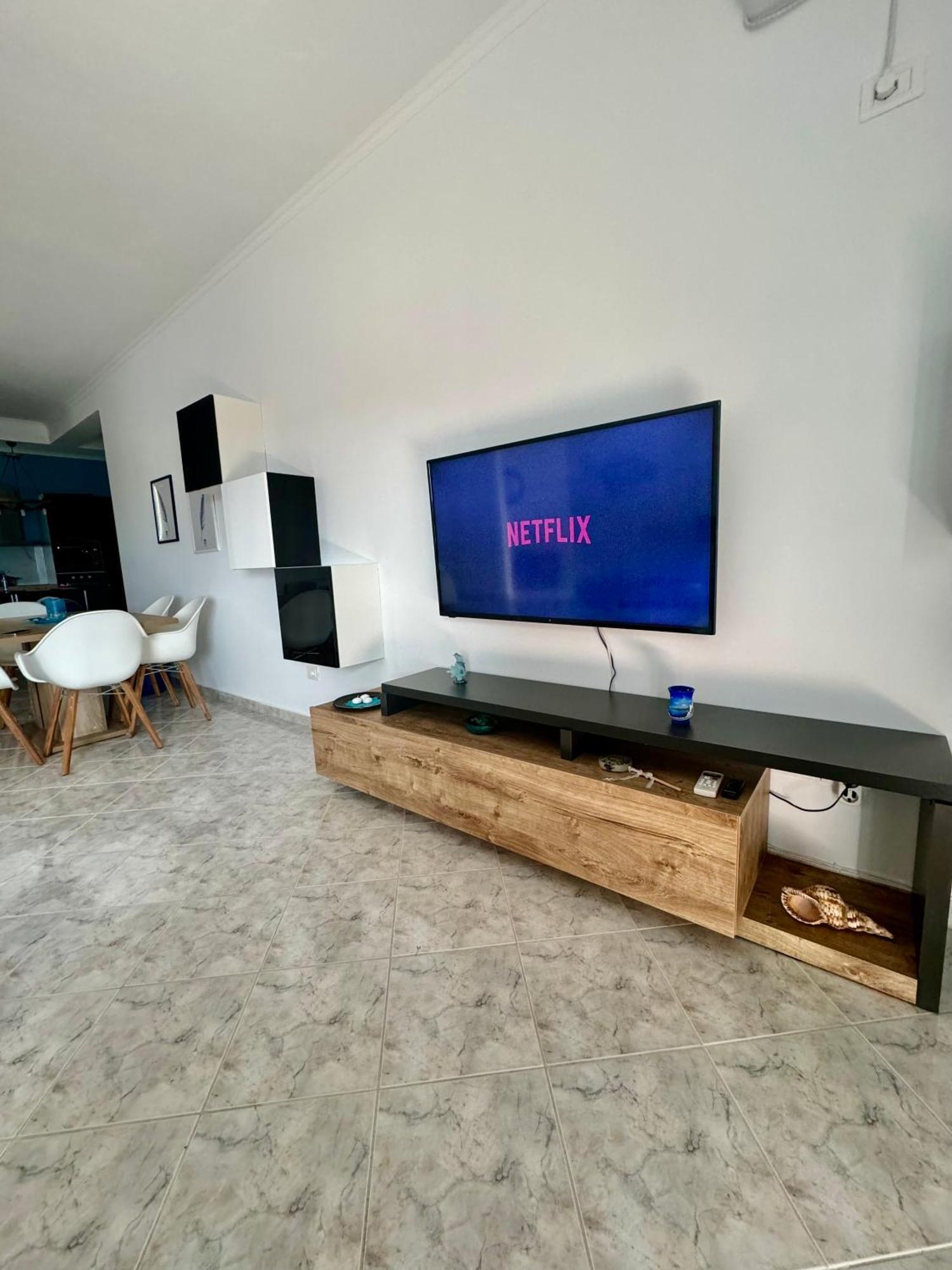 Comfy Blue Sarande Leilighet Eksteriør bilde