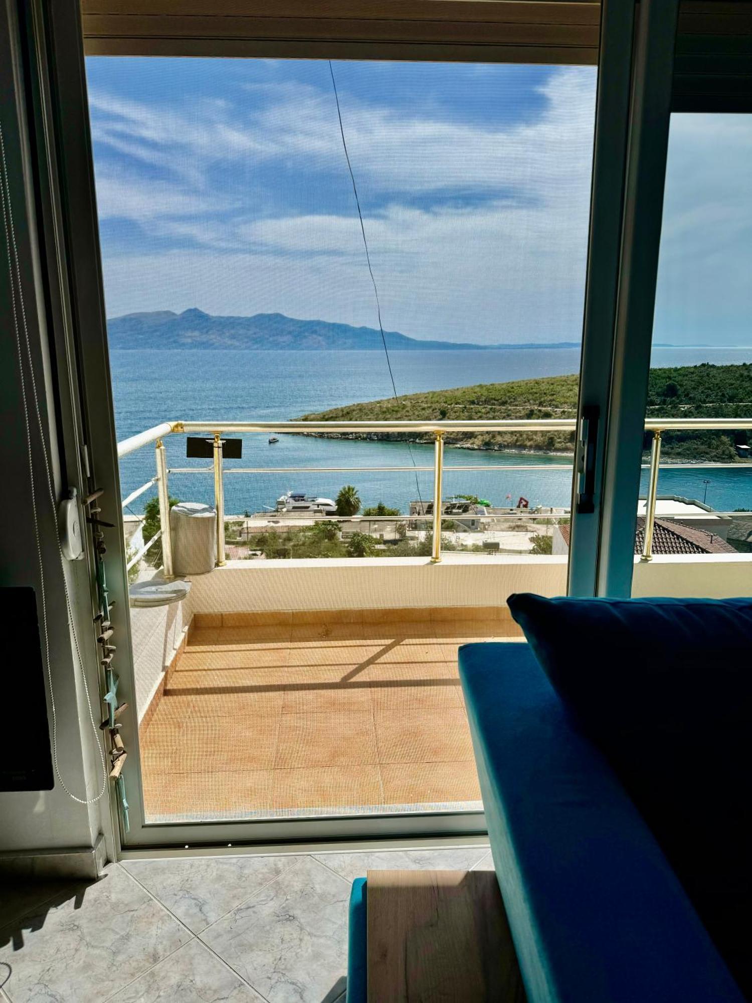 Comfy Blue Sarande Leilighet Eksteriør bilde