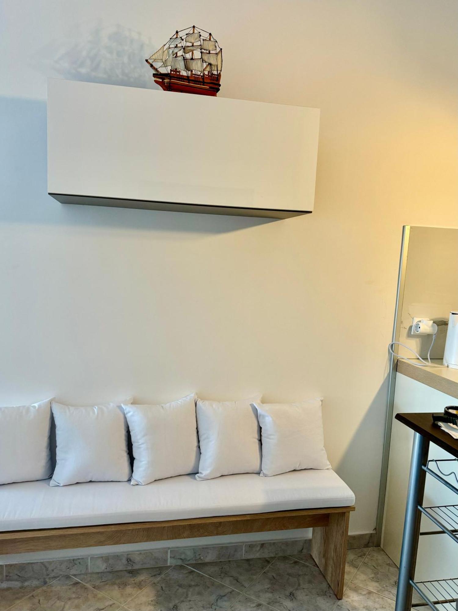 Comfy Blue Sarande Leilighet Eksteriør bilde