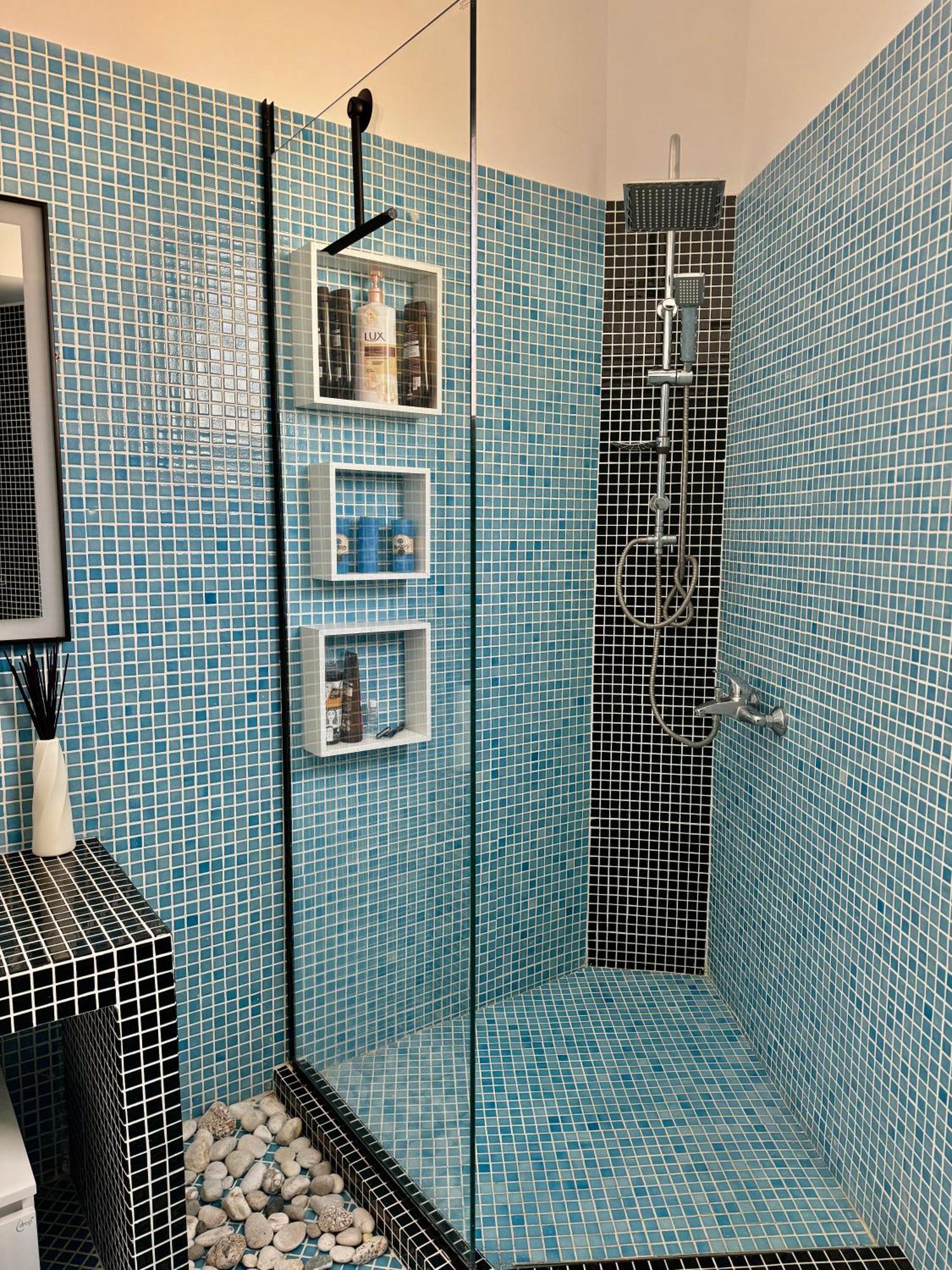Comfy Blue Sarande Leilighet Eksteriør bilde